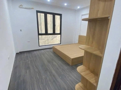 Bán nhà quan nhân 35m 6t mt4,3 thang máy giá nhỉnh 9ty còn thương lượng  5m ra ô tô 1