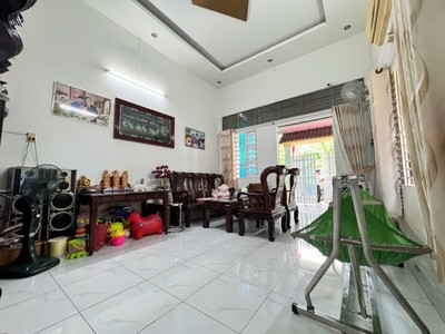 Bán nhà 130m , 2 tầng, 3pn, 2wc, tân phú, thủ đức - 4.4 tỷ 0