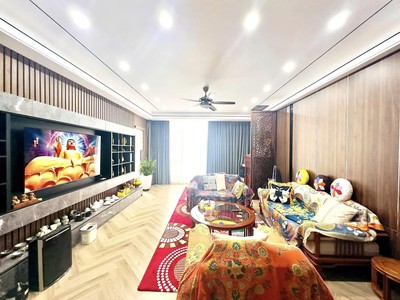 Bán nhà  lạc long quân  oto tránh thangmáy - kinh doanh  văn phòng- 95 m 6tầng 27.2 tỷ 0