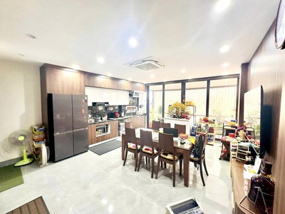 Bán nhà  lạc long quân  oto tránh thangmáy - kinh doanh  văn phòng- 95 m 6tầng 27.2 tỷ 2