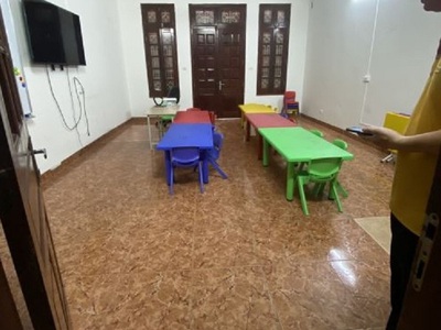 Cho thuê nhà phân lô ngõ 61 phố Phạm Tuấn Tài. Diện tích 70m2 x 5 tầng có điều hòa, đường rộng 1