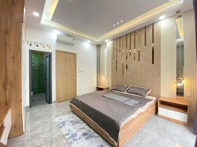 - nhà mới hxt, dtsd: gần 212m2  tại thạnh xuân 33, p.thạnh xuân, quận 12, tp.hcm, 6 tỷ. 4
