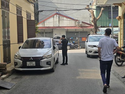 Nhà phố phạm tuấn tài - phân lô ô tô qua nhà - vỉa hè -  s 35m2 - mặt tiền  3.4m - 5 tầng - lh : mr 0