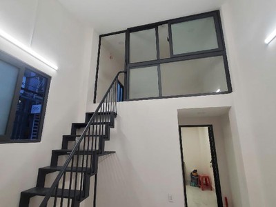 Bán nhà lô góc hẻm thông, giáp quận 1, xô viết nghệ tĩnh, chỉ nhỉnh 3 tỷ 2
