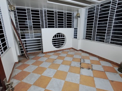Cho thuê nhà ngõ 165 phố Dương Quảng Hàm, Diện tích 50m2 x 5 tầng, nhà đẹp, ô tô đậu cửa 1