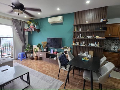 Căn hộ mặt đường phùng hưng   2pn, 2 ban công, tặng full nội thất  3,5 tỷ 3