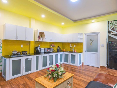 Bán villa sân vườn 8 phòng-gần hãng hyundai đà lạt đà lạt-hẻm đường 3 tháng 4 phường 3 tp đà lạt 2