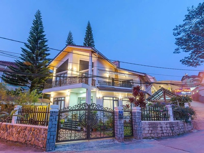 Bán villa sân vườn 8 phòng-gần hãng hyundai đà lạt đà lạt-hẻm đường 3 tháng 4 phường 3 tp đà lạt 0
