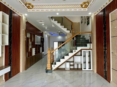 Bán nhà 2 tầng đẹp 100m2  trần hưng đạo-gần go dĩ an   gần làng đại học. 1