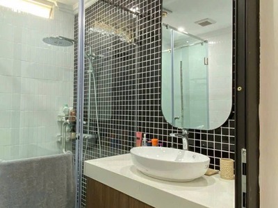 Nhà đẹp nghi tàm - phân lô ôtô tránh, vào nhà - 40m ra phố - giá 35 tỷ mặt tiền 9m 4