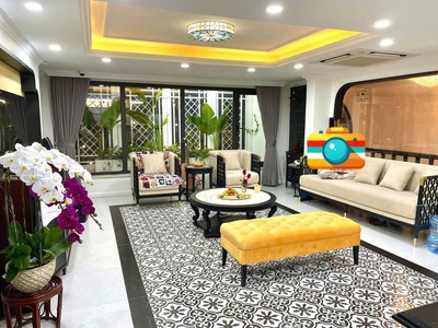 Nhà đẹp nghi tàm - phân lô ôtô tránh, vào nhà - 40m ra phố - giá 35 tỷ mặt tiền 9m 1