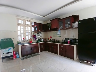 Bán nhà 2 tầng mặt tiền kinh doanh 139m2, gần chợ dĩ an 2