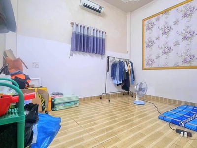 Bán nhà 1 trệt 1 lầu dĩ an, ngang khủng 8m,đường xe hơi,gần chiêu liêu 4