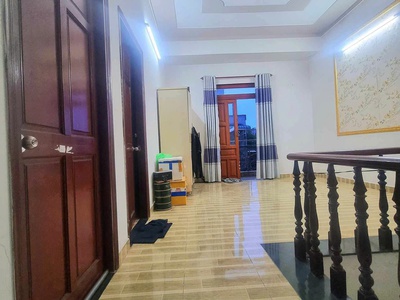 Bán nhà 1 trệt 1 lầu dĩ an, ngang khủng 8m,đường xe hơi,gần chiêu liêu 1