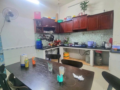 Bán nhà 1 trệt 1 lầu dĩ an, ngang khủng 8m,đường xe hơi,gần chiêu liêu 3