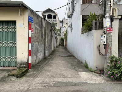 Bán 62,2m2 đất tổ 8 Thạch Bàn, Long Biên. Ô tô con chạy tới, cách 20m ra bãi đỗ xe 4