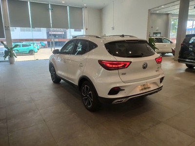 Chính chủ bán xe MG ZS Lux sx 2023 màu trắng 2