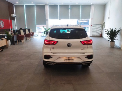 Chính chủ bán xe MG ZS Lux sx 2023 màu trắng 5