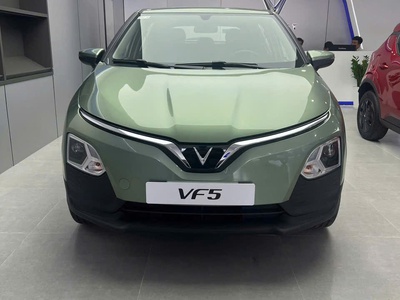 Bên em sẵn VF5 đỏ giao ngay - xe gia đình, xe dịch vụ quá okla luôn 0