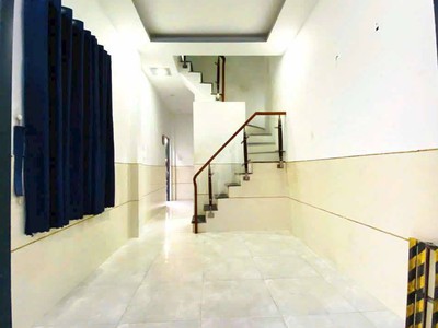 Bán nhà mặt tiền tại TT Nhà Bè - Diện tích: 3,2m x 8,0m - Giá: 2 Tỷ 490T 4