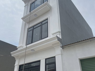 Bán Nhà 3 Tầng Mặt Chính Sau UBND P.Hà Khánh. DT:60m2,MT:4.5m 0