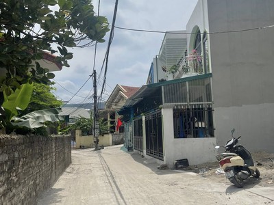 Bán Nhà 3 Tầng Mặt Chính Sau UBND P.Hà Khánh. DT:60m2,MT:4.5m 1