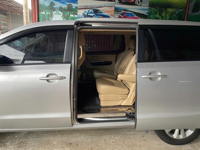Cần Bán Xe  Kia Sedona 3.3 Sản Xuất Năm  2015 7