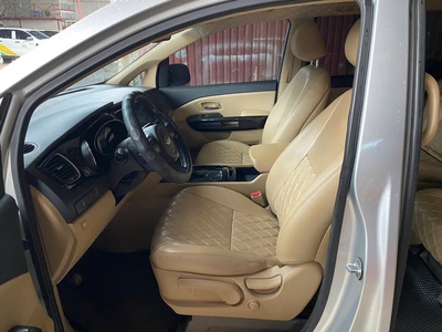 Cần Bán Xe  Kia Sedona 3.3 Sản Xuất Năm  2015 9