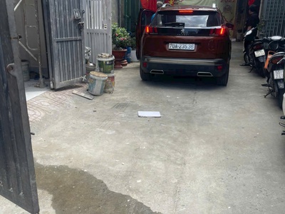 Nhà mới cực đẹp 1 trệt 1 lầu 4mx14m ô tô đỗ cửa full nội thất lâm thị hố TCH 0