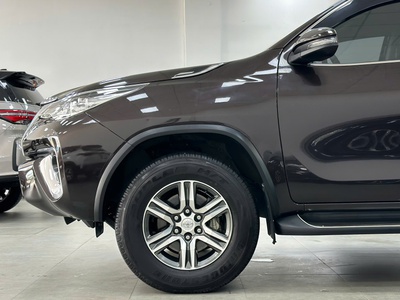 Bán xe Toyota Fortuner 2.4G 4x2 AT 2019, màu nâu. 5