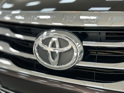 Bán xe Toyota Fortuner 2.4G 4x2 AT 2019, màu nâu. 8