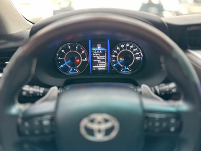 Bán xe Toyota Fortuner 2.4G 4x2 AT 2019, màu nâu. 10