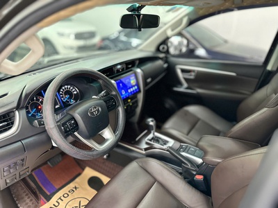 Bán xe Toyota Fortuner 2.4G 4x2 AT 2019, màu nâu. 19