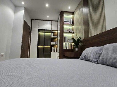 Đống Đa Mặt tiền 4.5M - 5 tầng Thang máy - Full nội thất - Ô tô đỗ cửa. 2