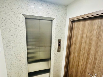Cách 1 nhà ra mặt phố Tôn Đức Thắng - 7 tầng - có thang máy 2