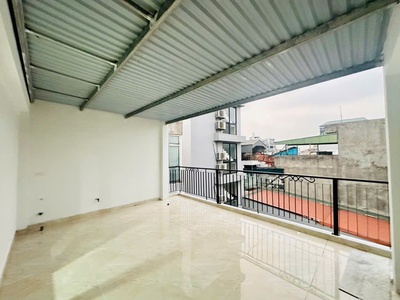 Cách 1 nhà ra mặt phố Tôn Đức Thắng - 7 tầng - có thang máy 4