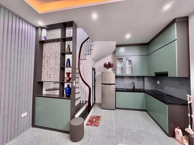 Nhà tại phố minh khai trang bị full nội thất, thoáng mát, thiết kế đẳng cấp, khách mua chỉ cần mang 3