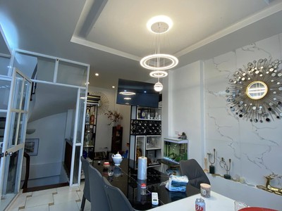 Bán nhà lê hồng phong, 30m2, 5 tầng, mặt tiền 4.2m, 11.3 tỷ, nhà mới, ngõ rộng 2
