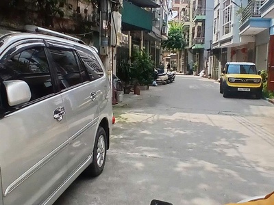 Phân lô  cán bộ ôtô vào nhà - hàng xóm khu công nghiệp coca cola 2