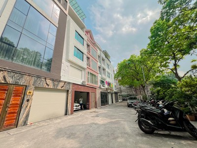 Liền kề vip lạc long quân - view hồ   ô tô vào nhà   83m  x 6t, mt 5.5m   thang máy 1