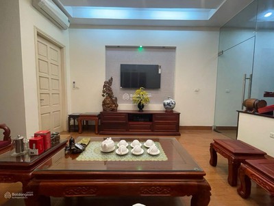 Nhà lô góc phố 19/5,  5 tầng, 7 tỷ, 1 phút đi bộ tới hồ văn quán 2