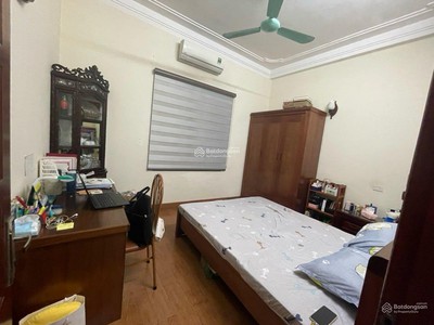Nhà lô góc phố 19/5,  5 tầng, 7 tỷ, 1 phút đi bộ tới hồ văn quán 3