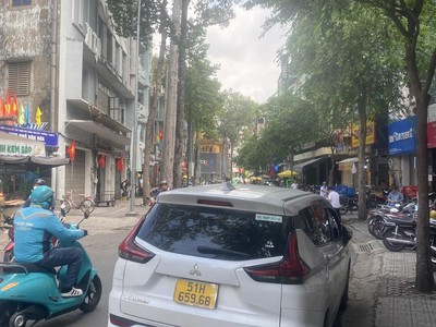 Hiếm  nhà 2 mặt tiền sầm uất 2 chiều 5 tầng 102m  4x23  ngay trần hưng đạo quận 5 2