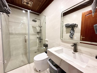 Bán Nhà Mặt Phố Hoàng Quốc Việt - Kinh Doanh Vô Địch 4