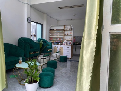 Sang nhượng tiệm nail có gác ở lại tại đường lê hữu kiều giao nguyễn thị định 2