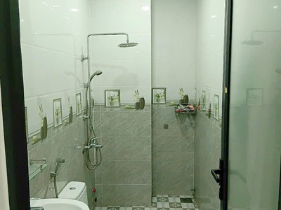 Bán nhà mặt tiền 3 tầng 1 tum đường số 4 vcn phước hải 4