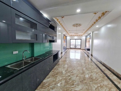 Cơ hội   đừng do dự-  đang có nhà đẹp hoàng mai mặt phố 62m 7 tầng - vỉa hè - kinh doanh ô tô tránh 2