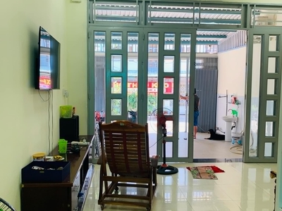 Bán nhà 3 tầng 108.6 m2  5 21m , mặt tiền đường kdc, đường rộng 10m, nhỉnh 7 tỷ   nhà gần công 1