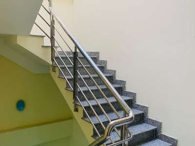 Bán nhà 3 tầng 108.6 m2  5 21m , mặt tiền đường kdc, đường rộng 10m, nhỉnh 7 tỷ   nhà gần công 2