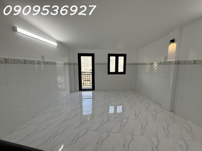 Lô góc 2 mặt tiền hẻm xe tải   nhà 3 tầng kinh doanh sầm uất   giá chỉ nhỉnh 2 tỷ 4